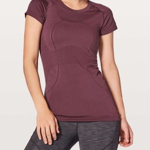 Lululemon Swifty Tech Maroon Short Sleeve Athletic Shirt Size 4
